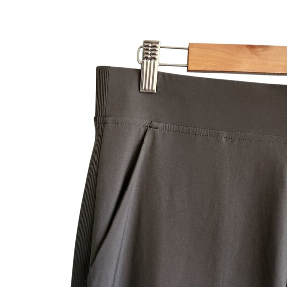 Athleta Pants Women's 12 Green The Brooklyn Ankle Pant Lightweight Pockets - Picture 4 of 9